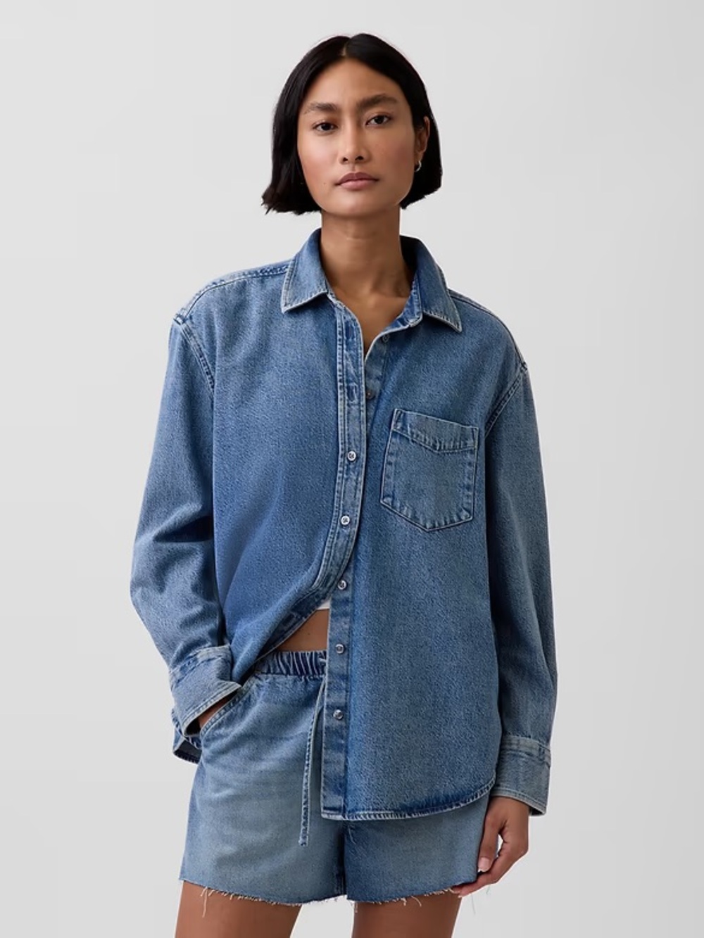 NWT GAP UltraSoft Denim Boyfriend Shirt